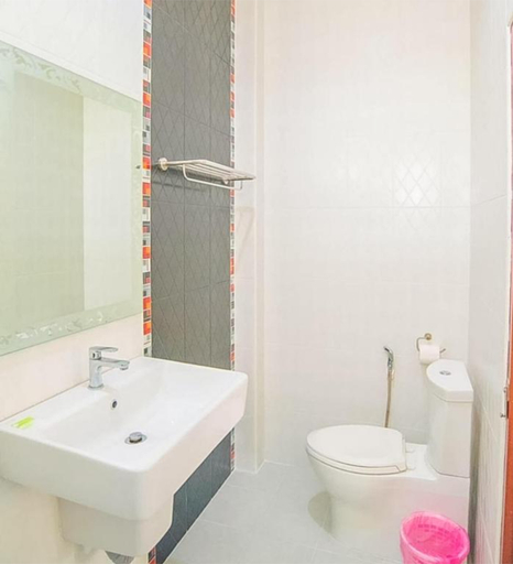 Bathroom 5, Klang Mueang Villa, Muang Uthai Thani