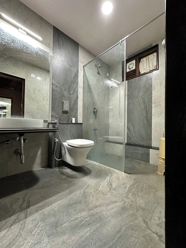 Bathroom 4, Singaras Coffee Country, The Nilgiris