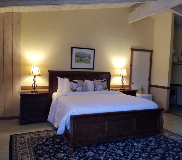 Bedroom 5, Carmel Valley Lodge and Resort, Monterey