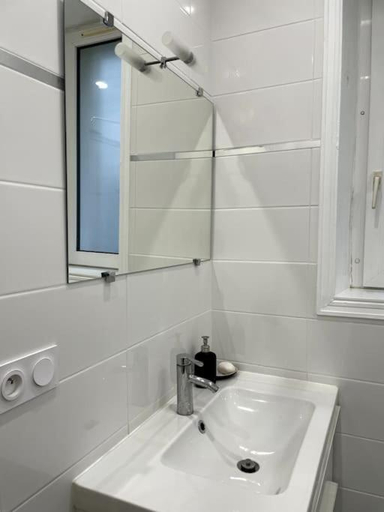 Bathroom 2, Appartement en Centre-Ville, Finistère