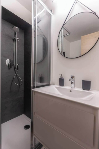 Bathroom 4, JOIVY Magnifique Maison à Courmayeur, Aosta