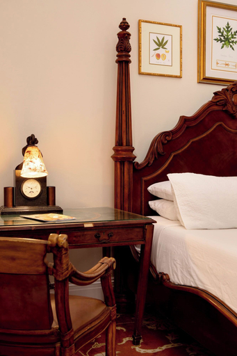 Bedroom 3, The Gardens Hotel, Monroe