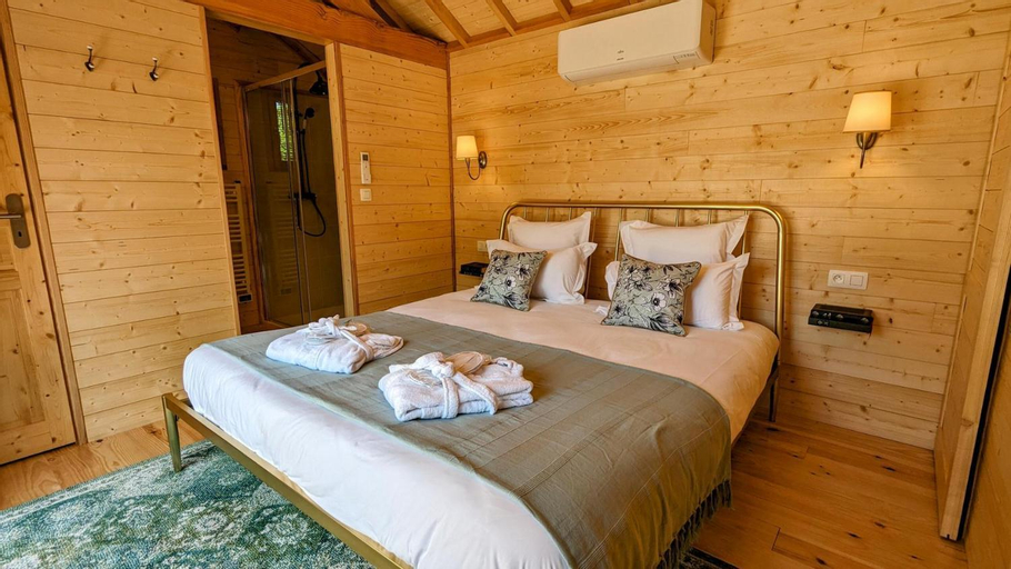 Bedroom 3, La Cabane du Domaine des Ecus d'Or, Côte-d'Or