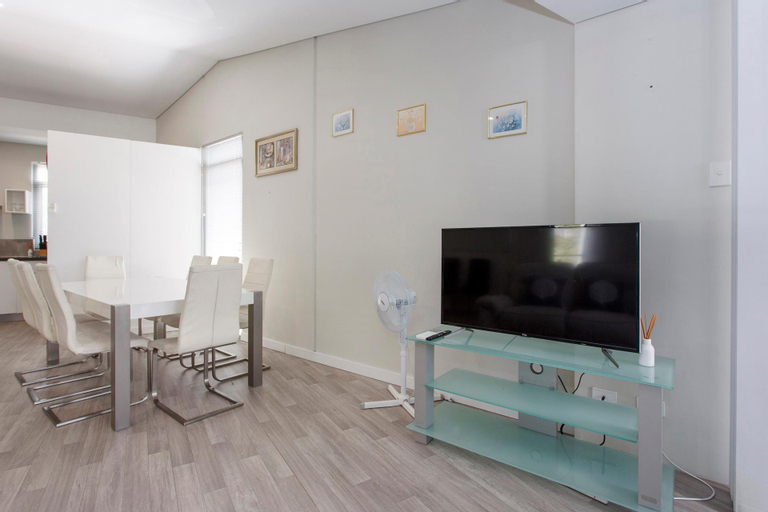 Others 3, Waverley apartment F-two bedrooms, wifi available, Gosnells