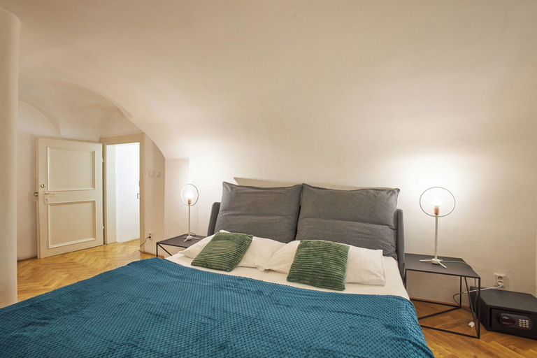 Bedroom 3, Lazenska N4, Praha 1