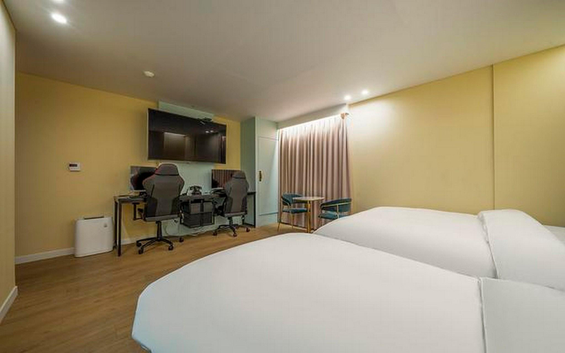 Bedroom 3, Gyeongsan Instar Hotel, Dong