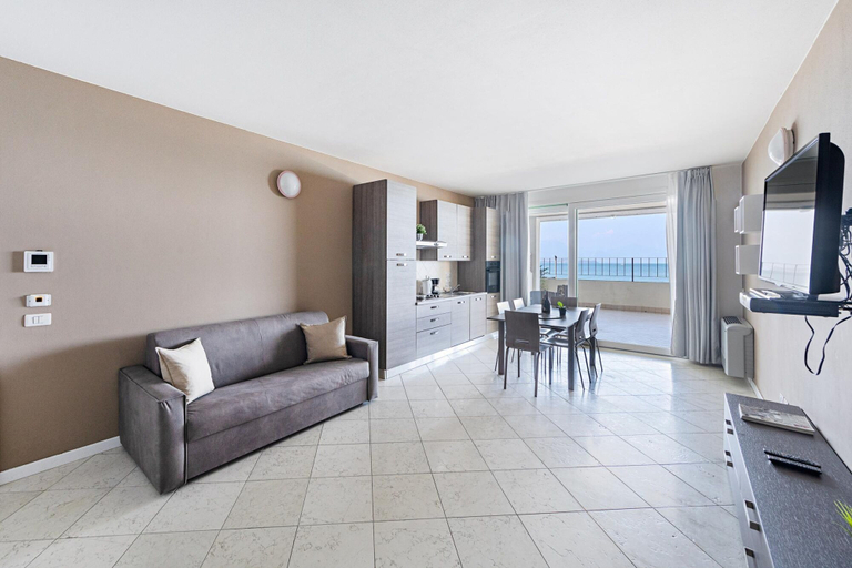 Others 2, Residenza Miralago With Pool - Two-bedroom With Terrace, Brescia