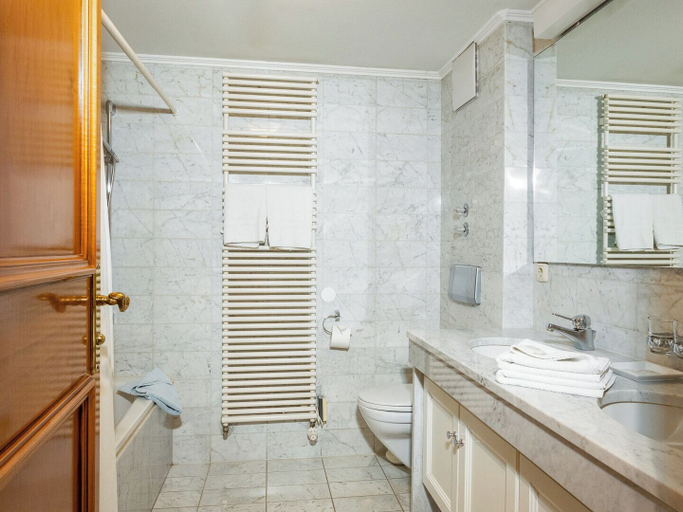 Bathroom 4, Hotel Geiger, Ostallgäu