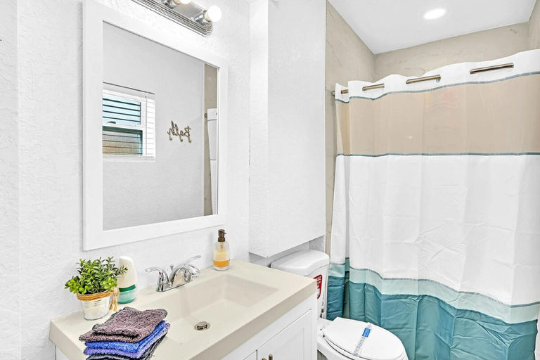 Bathroom 3, Boutique One Bdrm Close To Aventura Mall & Beach, Broward