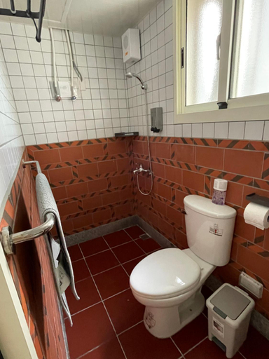 Bathroom 2, Lanshe Gate, Kinmen