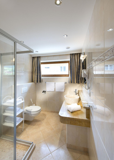 Bathroom 4, Hotel Wiesenegg, Kitzbühel