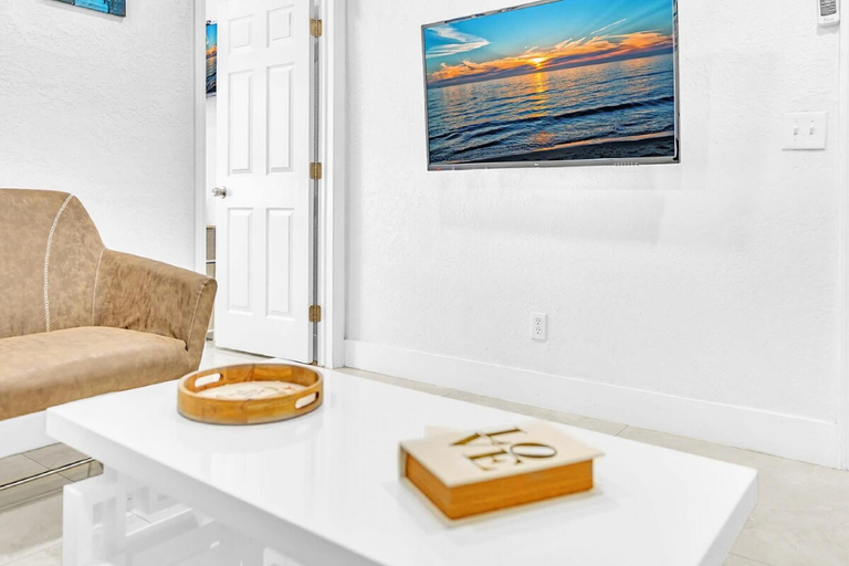 Others 5, Boutique One Bdrm Close To Aventura Mall & Beach, Broward