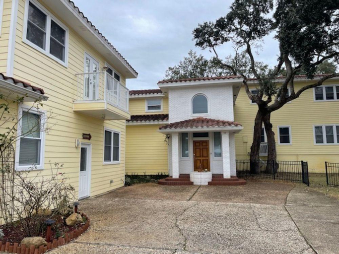 Bay Villa, Okaloosa