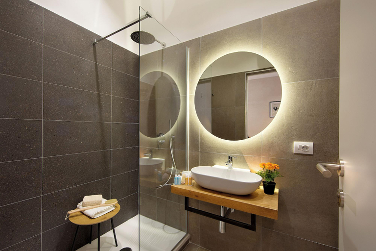 Bathroom 5, MARE FUORI ROOMS, Napoli