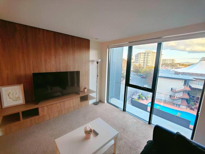 Others 5, Modern 1-bedroom unit in Dickson, Canberra