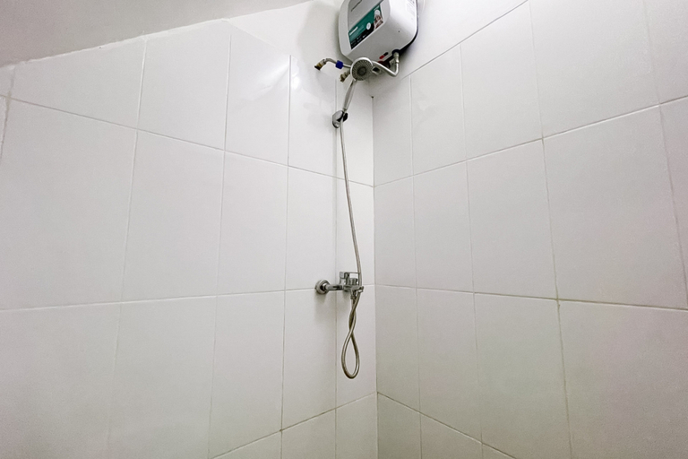 Bathroom 3, RedDoorz @ Pandu Raya Bogor by Madam M Place, Bogor