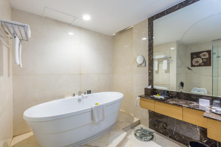 Bathroom 23