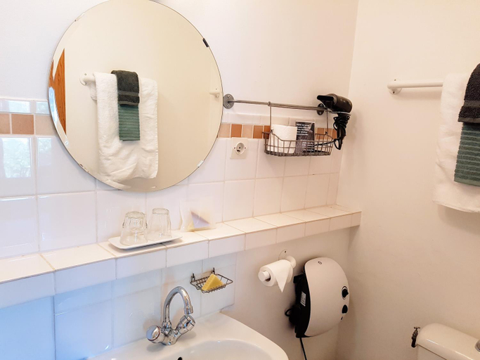 Bathroom, Chambre du Jardin - Charme & Calme en Provence, Alpes-de-Haute-Provence