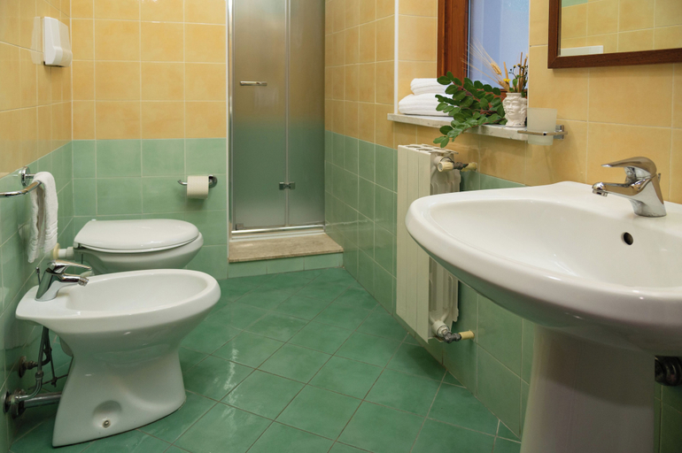 Bathroom 3, Agriturismo Bergi, Palermo