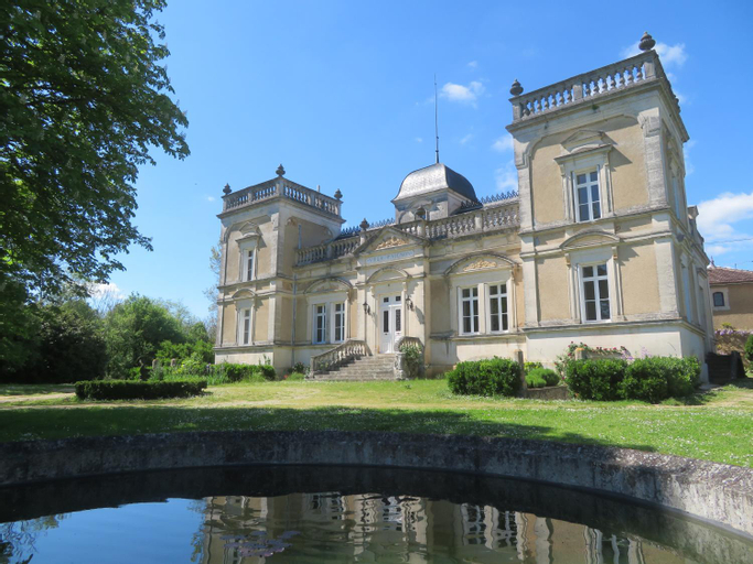 Exterior 8
