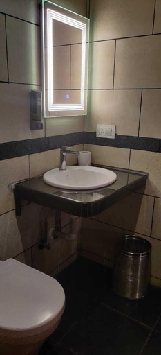 Bathroom, Ayara Coorg Resort, Kodagu