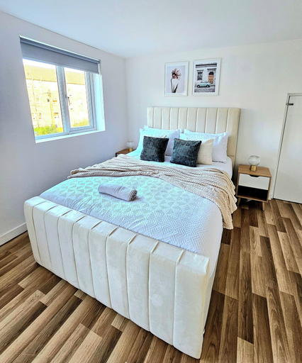 Bedroom 2, Spacious Haven with Free Parking, South Lanarkshire