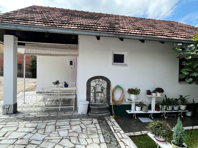 Others 4, Smestaj Pejcic, Niš