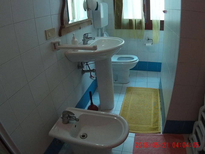 Bathroom 3, B&B The Caponi Bros, Venezia