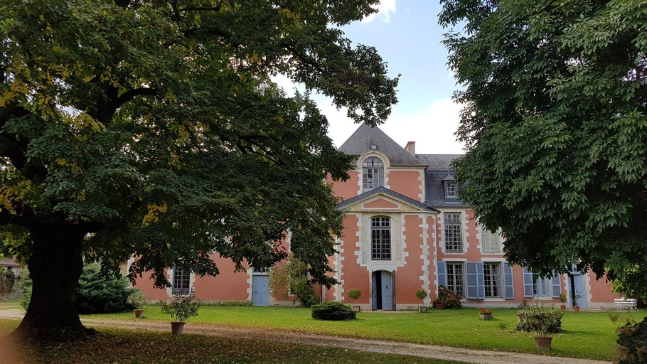 Exterior & Views 5, Le boudoir de Yaya, Nièvre