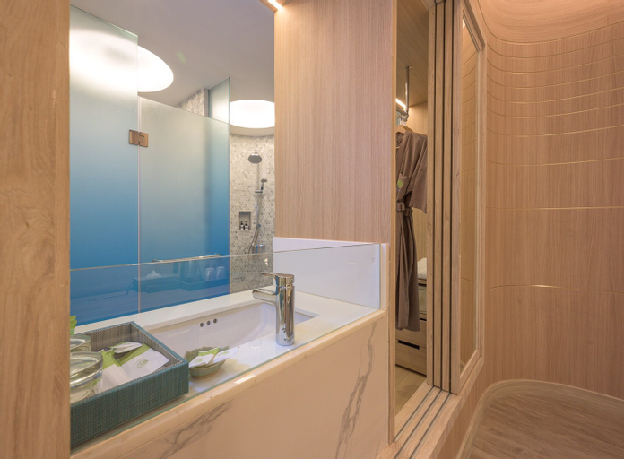 Bathroom 4