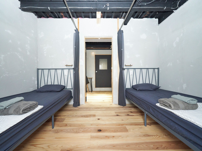 Bedroom 3, Guest House Shiun - Hostel, Kan'onji