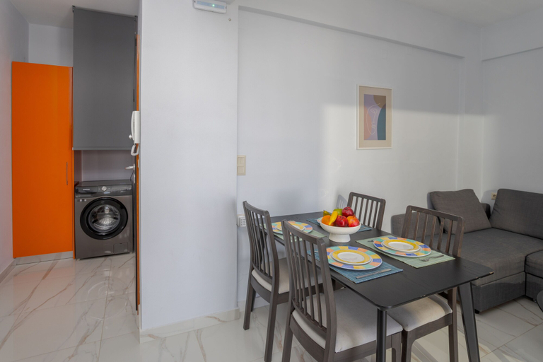 Others 4, Heraklion 2Bd Oasis w Relaxing Patio, Crete