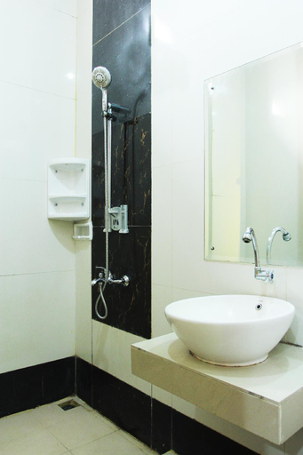 Bathroom 4, Green House, South Jakarta