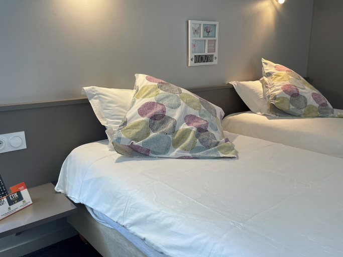 Bedroom 3, Castel de Mirambel, Hautes-Pyrénées