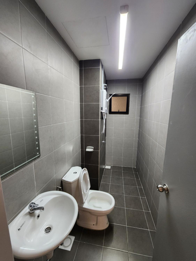 Bathroom, Netizen #MRT#Cheras#C180#tun hussein onn#KLCC View, Hulu Langat