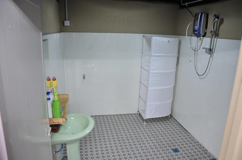 Bathroom 4, Kejora Homestay, Perlis