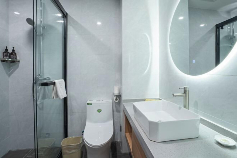 Bathroom 1, GreenTree Inn Express Hotel (Yangzhou Slender West Hunan Branch), Yangzhou