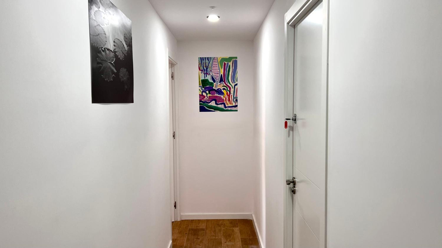 Others 4, Hostel Sacromonte, Madrid