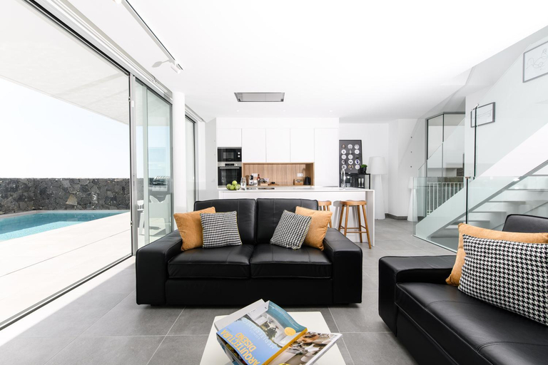 Others 2, Villa Moada - private heated pool with sea views, Santa Cruz de Tenerife