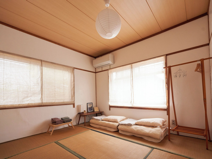 Bedroom 4, Guest House Shiun - Hostel, Kan'onji
