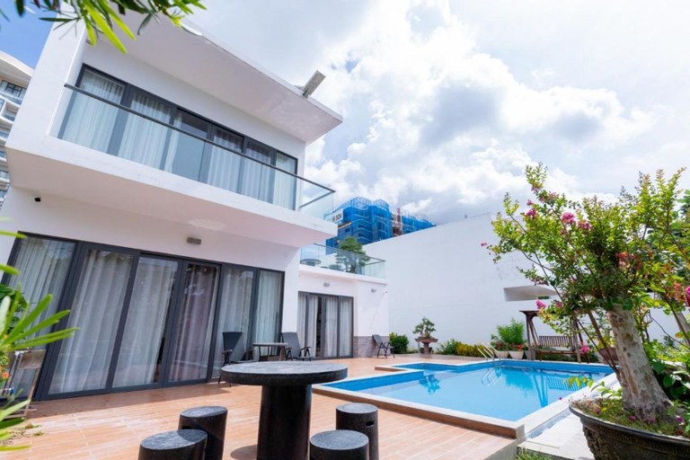 Swimming Pool 8