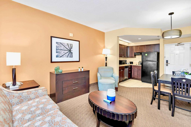 Cosy Condo w Hot Tub & Pool Near Universal Studio, Orange