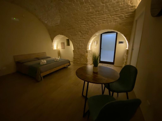 Others 5, Regina Bona Rooms, Bari