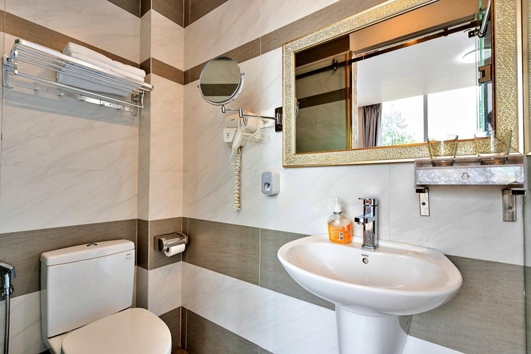Bathroom 4, Luna Hotel Saigon Center, District 1