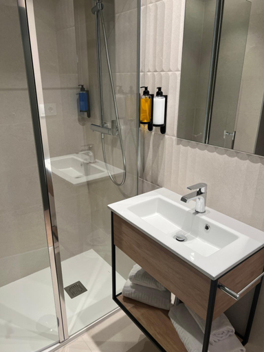 Bathroom 3, Hotel H4 Cangas 3 Superior, Pontevedra
