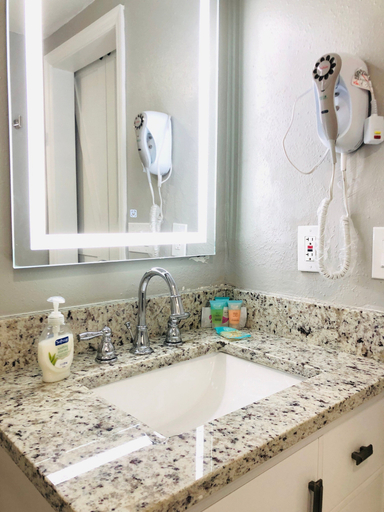 Bathroom 2, 2701 · Luxury Lakefront Unit With Pool Views, Orange