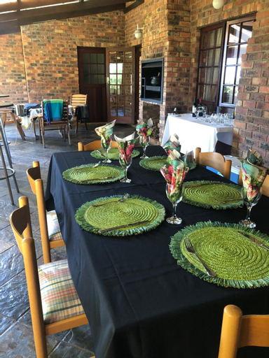 Food & Drinks 4, Protea Lodge and Cottage- NO LOADSHEDDING, Nelson Mandela Bay