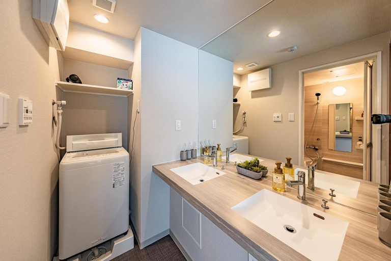 Bathroom 4, Apartment Hotel 11 Namba Minami Shinimamiya, Osaka