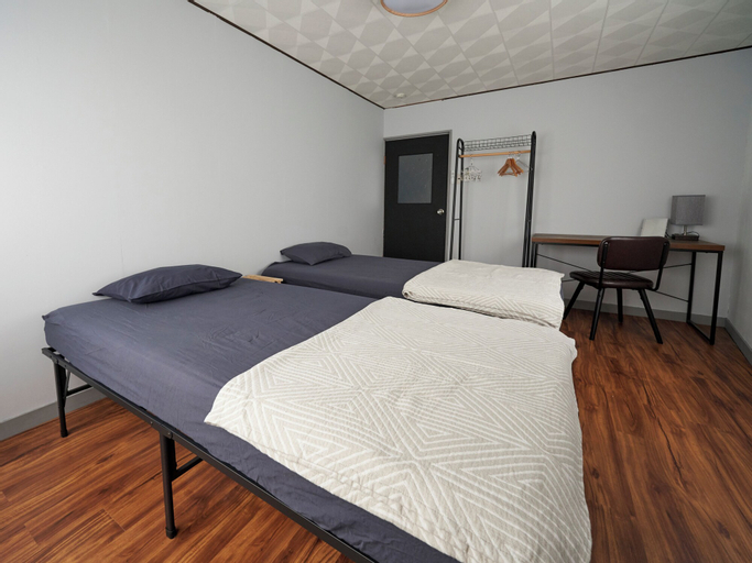 Bedroom 2, Guest House Shiun - Hostel, Kan'onji