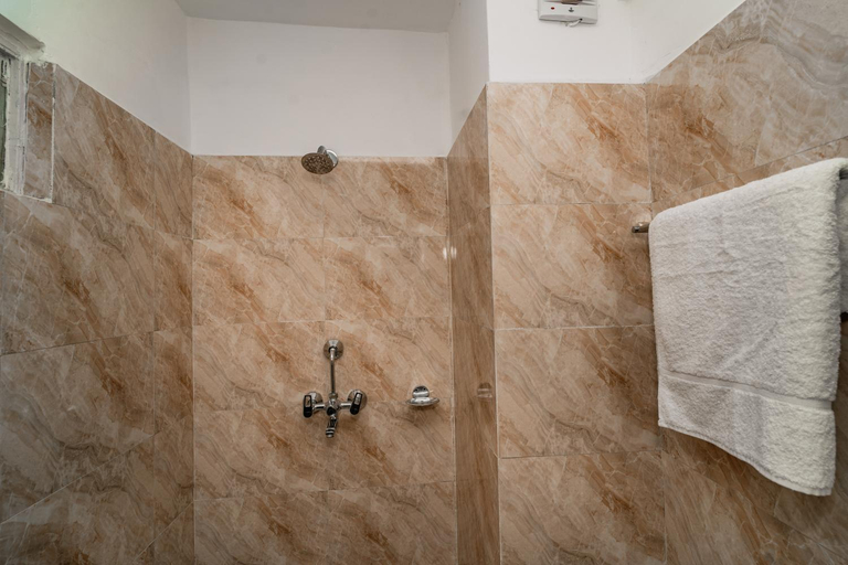 Bathroom 3, Hotel Aashraya Home Pvt. Ltd., Bagmati